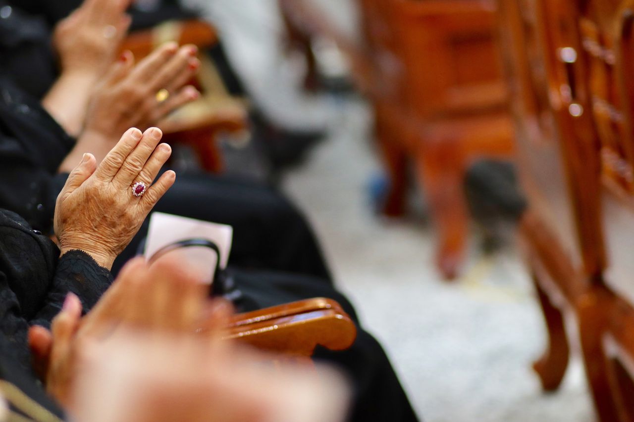 Care sunt felurile diferite de rugăciune pe care o slujbă a bisericii ar trebui să le includă?